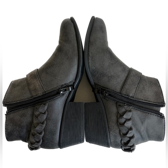 Bamboo Women's Gray Ankle Pointed Toe Boots Size 6 - Picture 6 of 10